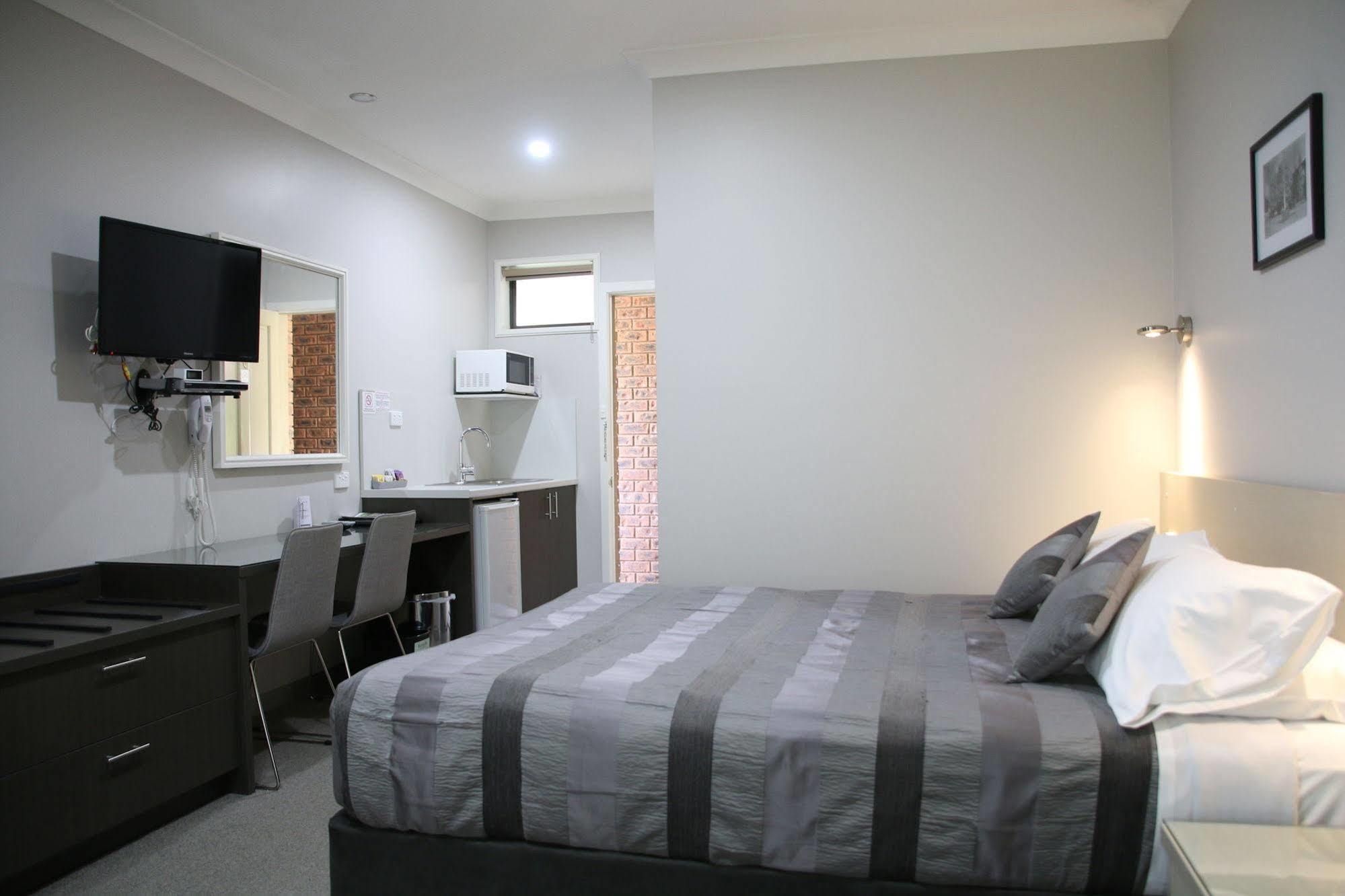 Barrass John Bright Motor Inn Esterno foto